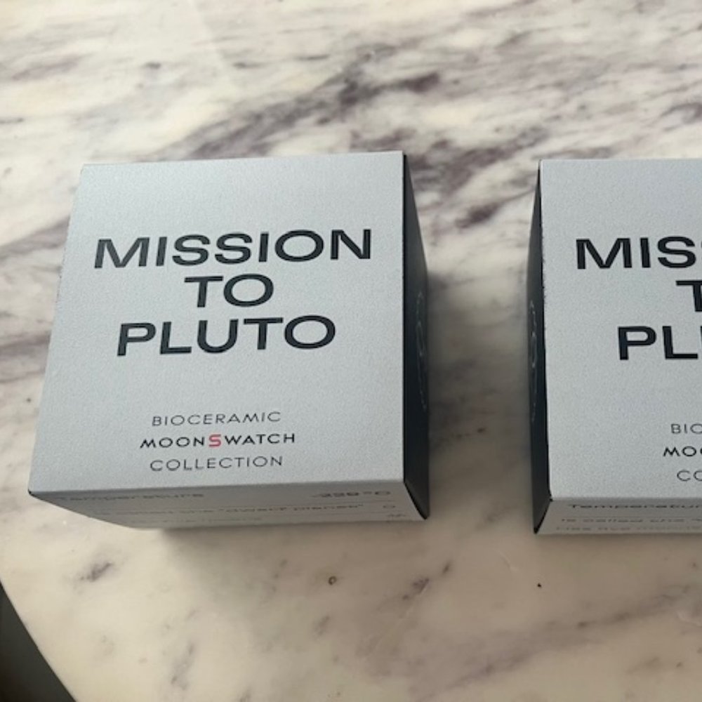 Mission to Pluto MoonSwatch